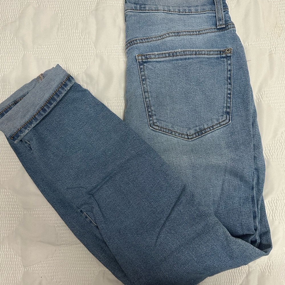 Blue Boyfriend Distressed Jeans with Faded Details